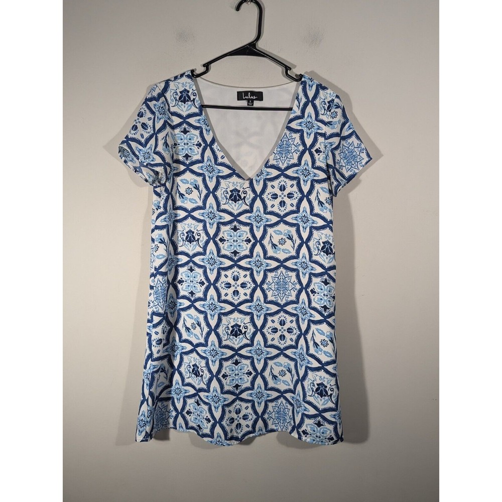 Lulus EUC White Blue V Neck Mediterranean Short Sleeve Dress Women‎ Size S